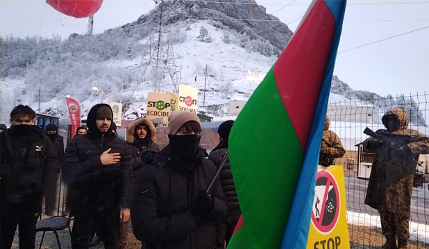 Qarın yağmasına baxmayaraq, Xankəndi-Laçın yolunda aksiya 31 gündür davam edir
